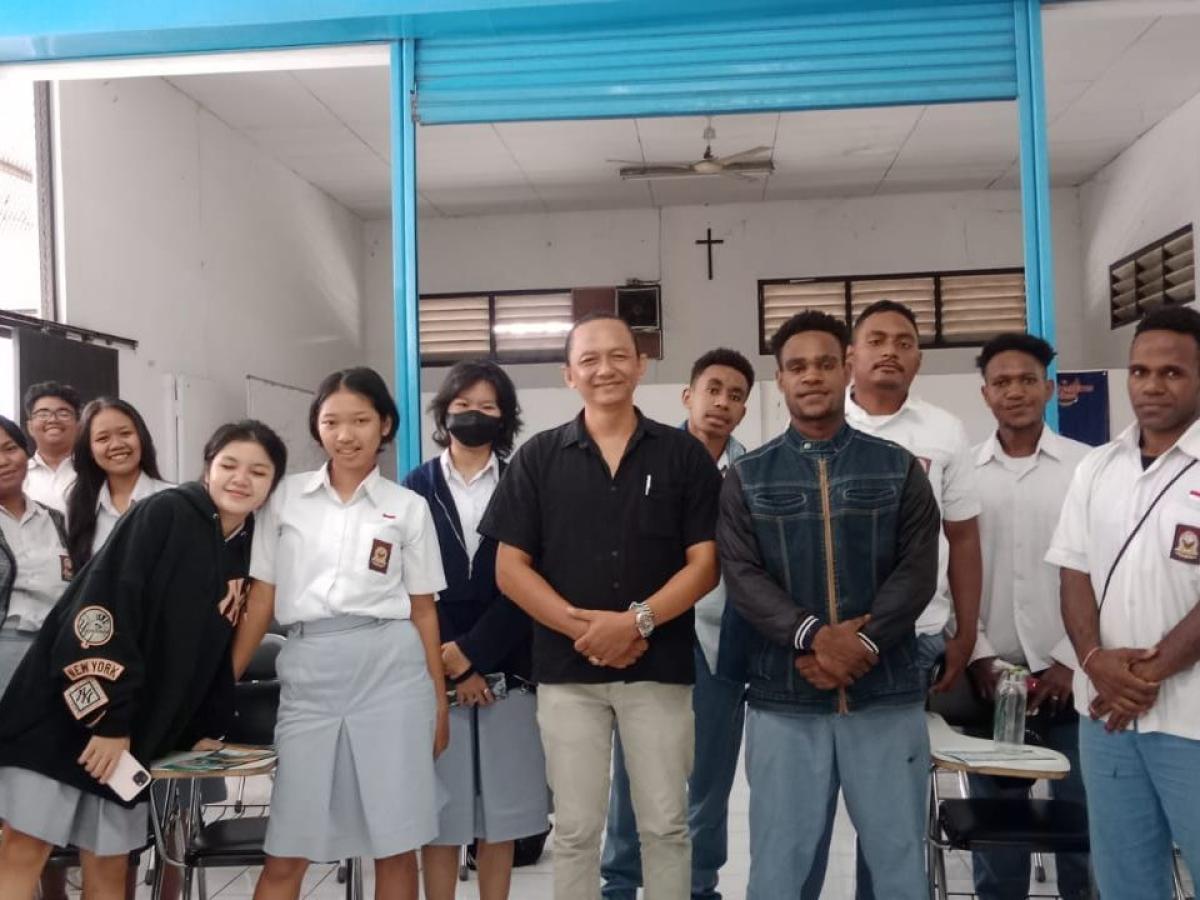 STAK Marturia Yogyakarta Goes To School STAK Marturia Yogyakarta Goes To School