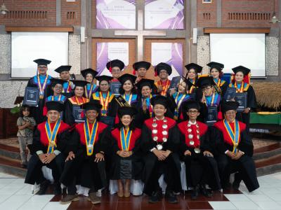 WISUDA 2025: Menajamkan DISCERNMENT, Mengukuhkan Langkah